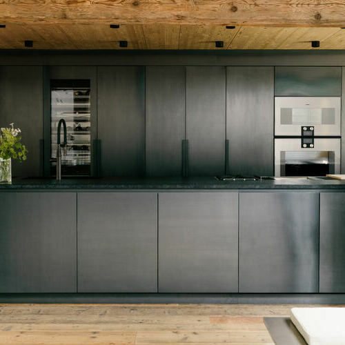 Unsere professionellen K�che aus Rohstahl mit hochwertigen GAGGENAU-Ger�ten.